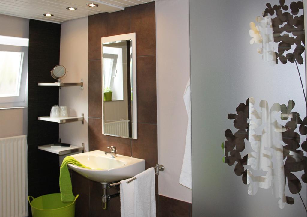 Apartamento Haus Sonnenschein Wiltingen Exterior foto